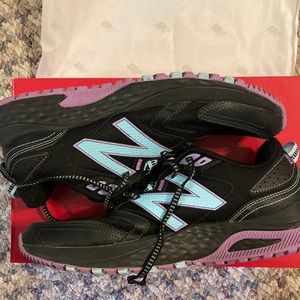 New balance shoes slightly worn